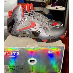Nike LeBron 11 Elite Team Men’s 10.5